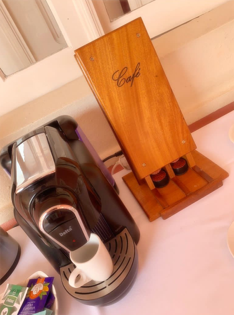 Suporte em madeira para cápsulas de café